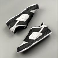 2023 6.18 Original sb duk R Low cut Casual Sports Skate Shoes Sneakers For Men and Women Black White