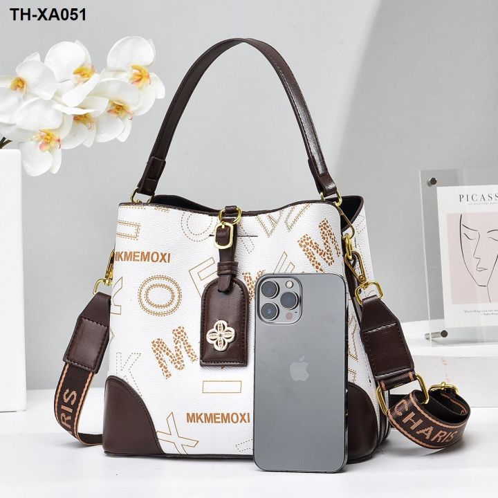 bag-2023-new-luxury-high-capacity-fashion-female-hand-the-bill-of-lading-shoulder-high-grade-joker-inclined-bucket-carrying