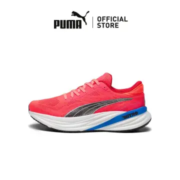 Puma red hot sale color shoes