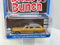 1:64 1969 Plymouth Salite Station Wagon Green Machine Version Collection Of Car Models