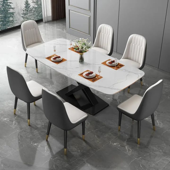 Bộ bàn ghế ăn chân sắt sẽ là một lựa chọn hoàn hảo cho những ai yêu thích không gian phòng ăn đơn giản và tinh tế. Với sự kết hợp giữa chất liệu chân sắt và gỗ tự nhiên, sản phẩm trông rất hiện đại và tiện dụng. Hãy cùng xem bức ảnh này để tìm kiếm ý tưởng cho không gian phòng ăn của bạn nhé!