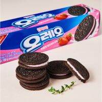 ?สินค้าขายดี? [Strawberry]ขนมใหม่(พร้อมส่ง รวมรส) OREO SANDWICH COOKIES บิสกิตช็อคโก สอดไส้ครีมต่างๆ ขนมเกาหลี ของแท้จากเกาหลี