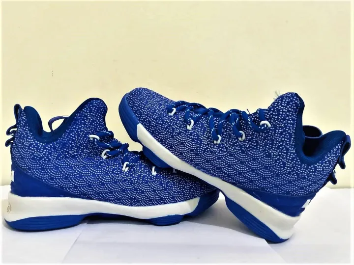 jarmes shoes