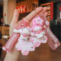 ANGELIO Pompom Purin ของขวัญเด็กอินเทรนด์ Keyfob กระเป๋าเสน่ห์เครื่องประดับของขวัญ Cinnamoroll คิตตี้ Kuromi พวงกุญแจคิตตี้ Yugui จี้สุนัข Kuromi พวงกุญแจการ์ตูน