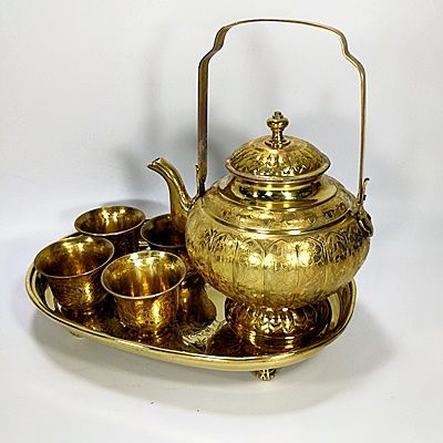 ชุดน้ำชากาโบราณ ทรงฟักทองตอกลาย ถาดน้ำชาทองเหลืองรูปไข่ 8 x 12 นิ้ว พื้นลาย
