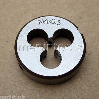 4mm x .5 เมตริกมือขวาตาย M4 x 0.5mm Pitch