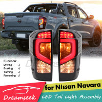 ชุดไฟท้าย LED สีควันสำหรับ Nissan NP300 Navara 2015 2016 2017 2018 2019 2020 2021 2022โคมไฟ2023พร้อมไฟเลี้ยวสีเหลือง