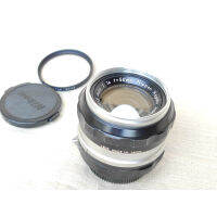 เลนส์มือหมุน ยี่ห้อ Nippon kogaku Nikkor-S 50 มม f1.4(16)  mount non Ai 
ละลายหลัง คมสวย (มะเฟือง)