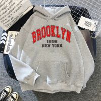 [Qinqin clothing]ฤดูใบไม้ผลิฤดูใบไม้ร่วง H Oodies พิมพ์ Brooklyn Lette Streetwear ผู้ชายผู้หญิงแฟชั่นขนาดใหญ่เสื้อกันหนาวหมวก T Racksuits U Nisex เสื้อผ้าเสื้อ