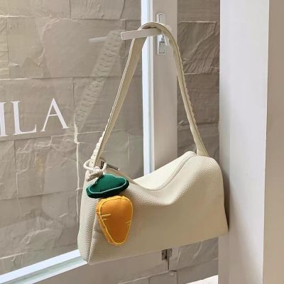 Summer small tote bag design female 2022 new fashionable female bag braided armpits bag shoulder bag