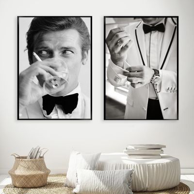 Black and White Famous Actor Roger Moore Poster Print Figure Painting Modern Wall Pictures for Living Rome Home Decor No Frame