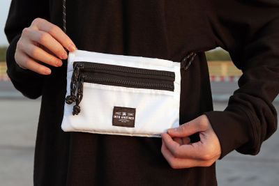 กระเป๋าสะพายข้าง IA MINI SIDE BAG แบรนด์ INTO ANOTHER