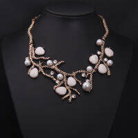 European and American retro nches inlaid gemstones, pearls, rhinestones, short collarbone necklaces, womens accessories