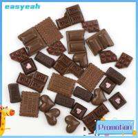 EASYEAH 60 Pcs สีน้ำตาลสีน้ำตาลเข้ม เครื่องรางช็อคโกแลตจำลอง เรซิน ผสมสไตล์ แผ่นเรซินช็อคโกแลตแบบแบน การตกแต่งตกแต่ง สี่เหลี่ยมสี่เหลี่ยม ลูกปัดช็อคโกแลตปลอม สำหรับอัลบัมภาพ