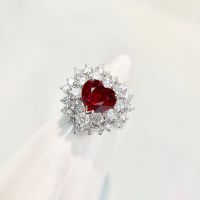 Ruby Diamond Ring แหวนทับทิมแท้ล้อมด้วยเพชรแท้ รูปทรงหัวใจ ตัวแหวนทองขาว18K