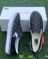 รองเท้าผ้าใบสลิปออน Vans Louis Vuitton ผ้าใบมาใหม่สวมใส่ได้ทั้งชายและหญิงแท้พร้อมกล่องแบรนด์สินค้าคุณภาพสินค้าใช้เวลาเดินทาง 2-3 วัน