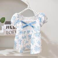 [Free ship] and summer cat dress full of printed blue white backless puppet two-legged clothes pet