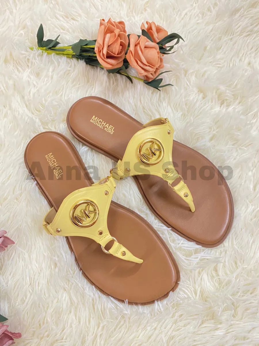 Dép Xỏ Ngón Nữ Michael Kors Women's Conway T-Strap Sandals 