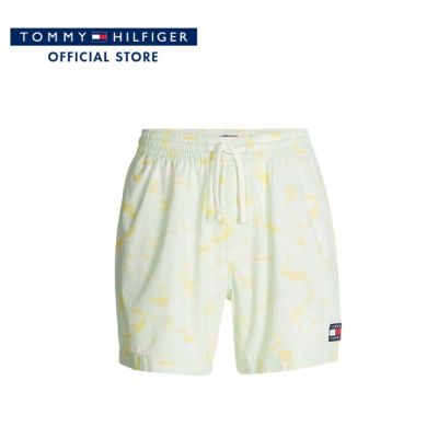 Tommy Hilfiger กางเกงขาสั้นผู้ชาย รุ่น DM0DM15971 0IA - สีเหลือง