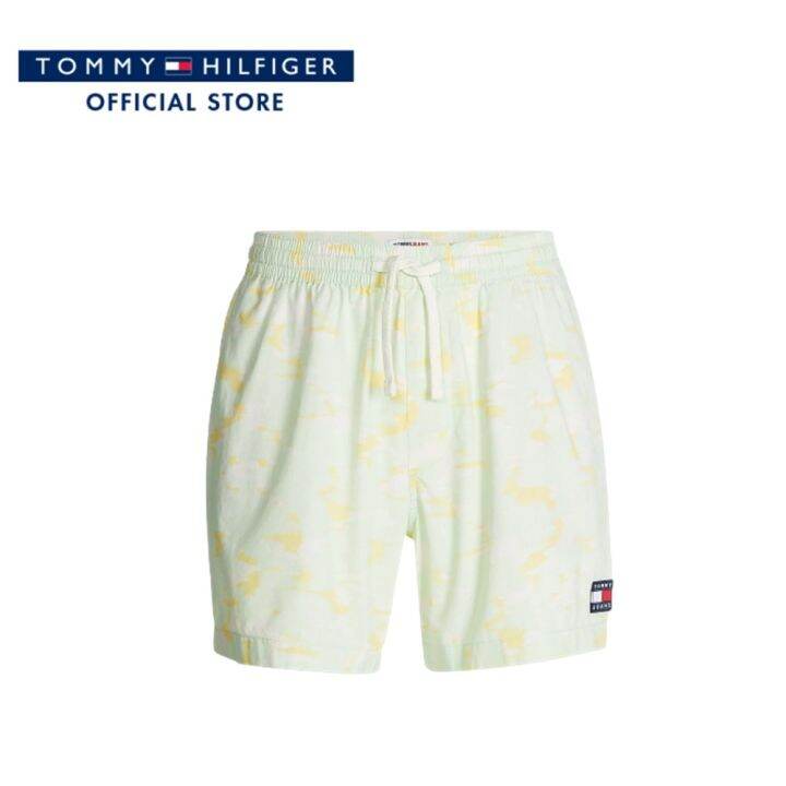 tommy-hilfiger-กางเกงขาสั้นผู้ชาย-รุ่น-dm0dm15971-0ia-สีเหลือง