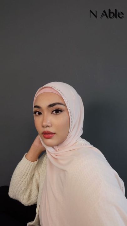 embroidered-hijab-01-ผ้าคลุมพรีเมี่ยมปักเลื่อมญี่ปุ่นเนื้อผ้านุ่มๆ-เบาสบาย-เพิ่มความพิเศษ-ปักมุก-และ-ลูกปัดญี่ปุ่นคุณภาพดีที่สุด-n-able-style-816