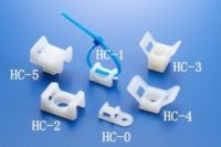 【CW】 100pcs 12.6x7x5.7mm 12.6x7x5.7 HC 1S White 3.3mm Screw Hole Nylon Saddle Type Fixed Seat Basement Holder Cable Tie Mount Base