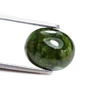 3.80 ct เขียวส่อง หลังเบี้ย เผาเก่า(Green Sapphire Heated)