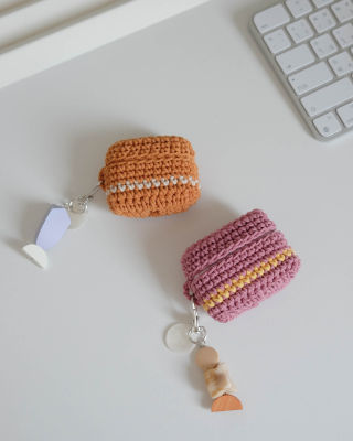 Knitted airpods case (3)