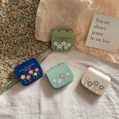 Minimalistic Contact Lens Holder With Pocket Size Small Flower Design Contact Lens Box Compact Contact Lens Case Floral Pattern Contact Lens Holder Pocket-sized Eyeglass Case