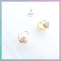 [petite by PRAKYRE] Double Heart Earring - ต่างหูรูปหัวใจซ้อนตกแต่งด้วยเพขน สไตล์สาวหวานแบบเกาหลี มินิมอล