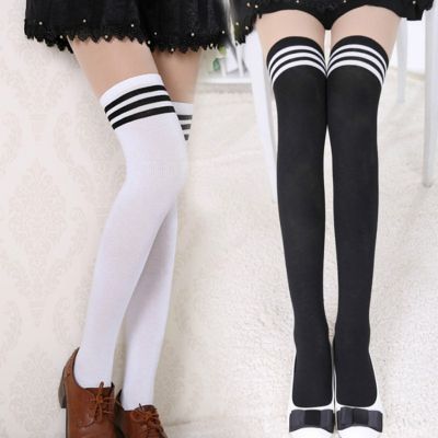 （A So Cute） เซ็กซี่ BlackStriped ถุงเท้ายาวผู้หญิงกว่าเข่าต้นขาถุงเท้าสูงกว่าเข่าถุงน่องสำหรับสุภาพสตรีถุงเท้าเข่าอบอุ่น