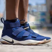 lebron soldier 11 flyease