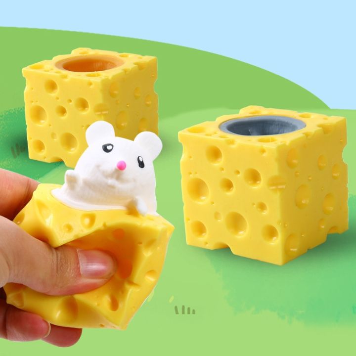 mouse-cup-squeeze-children-sensory-fidget-pinching-friend