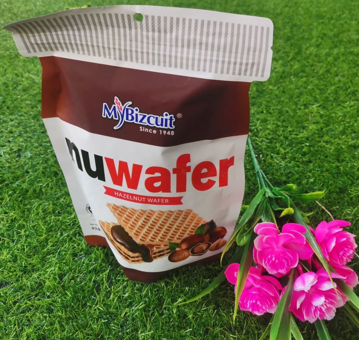 nuwafer-เวเฟอร์สอดใส้ช็อคโกแลตเฮเซลนัท-บาง-กรอบ-ยี่ห้อ-mybizcuit-ขนาด-130-กรัม