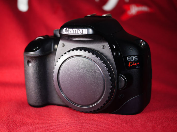 Canon EOS 550D ใช้หน่วยประมวลผลภาพใหม่ DIGIC 4 processor มีช่วง
