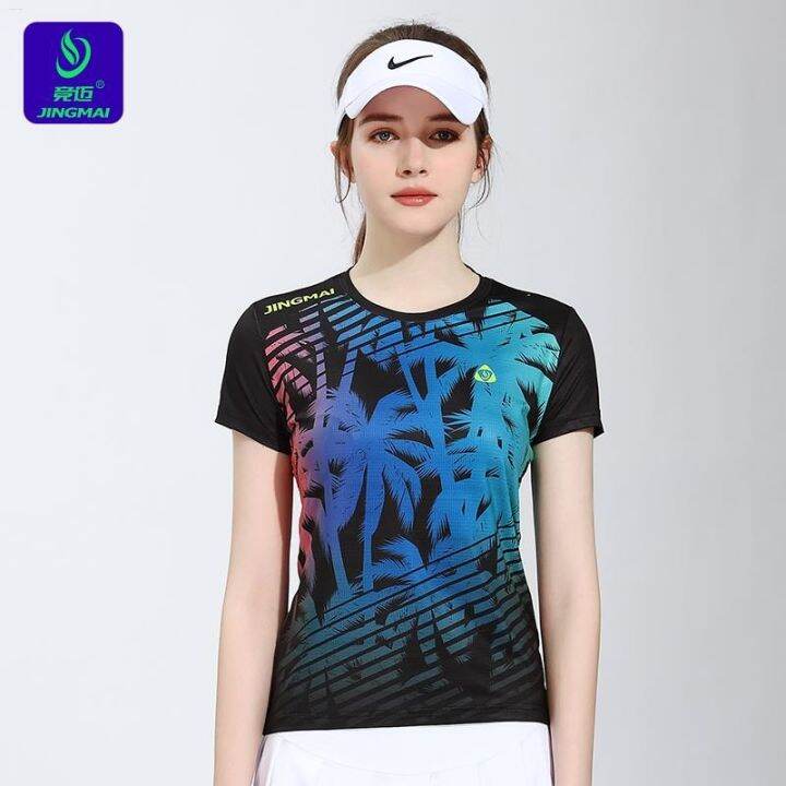 2023-jingmai-เสื้อผ้าเทนนิสใหม่ฤดูใบไม้ผลิและฤดูร้อนชุดสูทผู้หญิงเข้ารูปชุดกีฬาแบดมินตันชุดกีฬาแขนสั้นระบายอากาศสไตล์แห้งเร็วทันสมัย