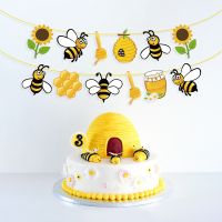 Sweet Spring Cartoon Happy Bee Day Party Disposable Cutlery Paper Plate Set Banner Balloon Party Supplies Decoration Layout Banners Streamers Confetti