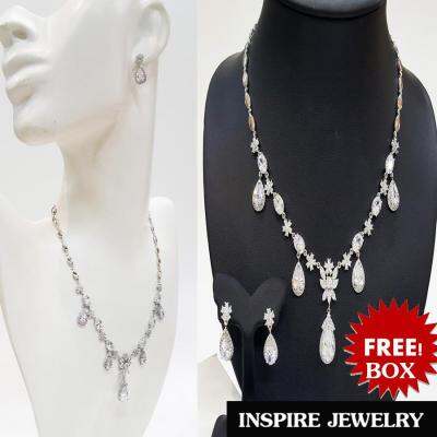 INSPIRE JEWELRY ชุดเซ็ทสร้อยคอ พร้อมต่างหูรูปหยดน้ำเพชร ระย้า งานแฟชั้นอินเทรนชั้นนำ งานจิวเวลลี่แบบร้านเพชร งานเกรดพรีเมี่ยม ดีไซด์ด้วยเพชรสวิส งานปราณีตพร้อมกล่องกำมะหยี่  ใส่ถอดง่าย ใส่ได้กับเสื้อผ้าชุดแบบ แต่งงาน งานหมั้น ของขวัญวันเกิด