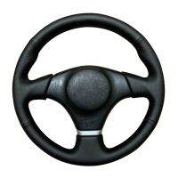 พวงมาลัยรถยนต์หุ้มสำหรับโตโยต้า RAV4เซลิกาโคโรลา (US) Matrix MR2 Lexus IS200 300 DIY ที่หุ้มพวงมาลัยหนังไมโครไฟเบอร์