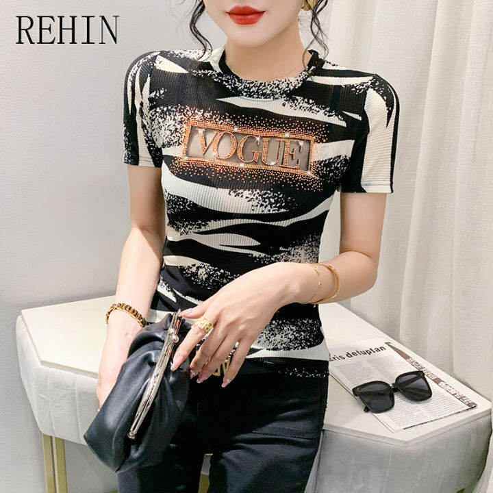 rehin-เสื้อยืดแฟชั่นฤดูร้อนใหม่สำหรับผู้หญิง-เสื้อยืดแขนสั้นปักลายตัวอักษรบางกลวงใส่ได้หลายโอกาส