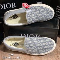 รองเท้าผ้าใบสลิปออน Slip on แบบสวมไม่มีเชือกสินค้าตรงตกแท้ 100%