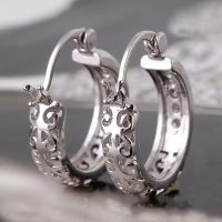 【YP】 Huitan Classic Hoop Earrings for Color Hollow Pattern Exquisite Ear Jewelry