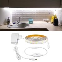 Interruttore A Sfioramento ต่อ Armadio Striscia LED Dimmerabile AC 220V A DC 12 V Led Luce Imperabile Nastro A Diodi Adesivo Ruben Strisce Lampada A LED Cucina