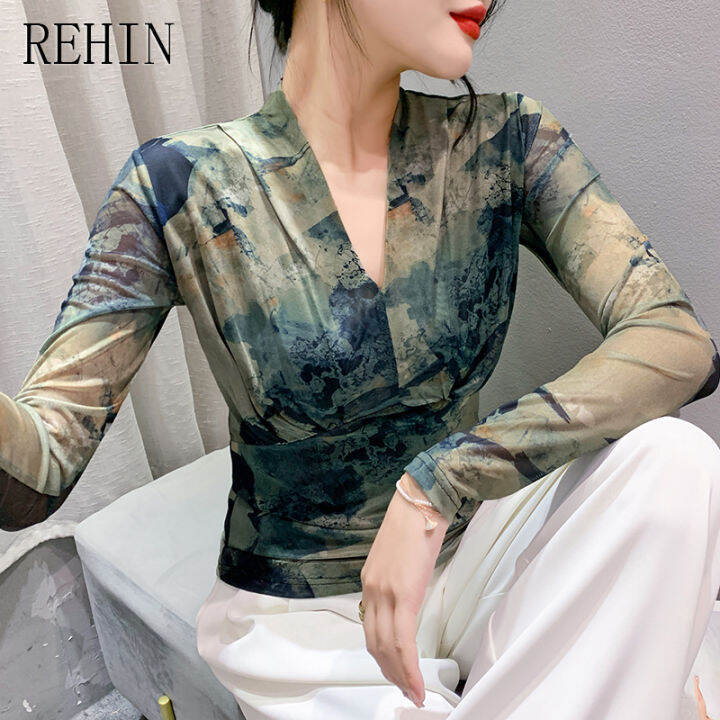 rehin-2023เสื้อผู้หญิงคอวีพิมพ์ลายปะผ้าตาข่ายแฟชั่นอัดพลีทเสื้อดีไซน์อินเทรนด์ฐานเข้ารูปพอดีสำหรับฤดูใบไม้ร่วงเสื้อยืดแขนยาว