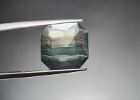 หินเรนโบว์ ฟลูออไรต์ (Rainbow Fluorite Slice With Natural Edge) " หินแห่งความฉลาด " น้ำหนัก 7.17 ct. ขนาด 13.5x5.7x12.9 mm. พลอยแท้ 100% เนื้อดี ราคาถูก