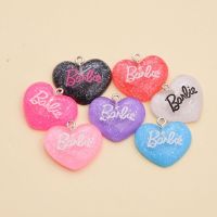 ERSIZE 10PCS ตุ๊กตาบาร์บี้จดหมาย ตุ๊กตาบาร์บี้เรซิ่นพีชหัวใจ รูปหัวใจ พวงกุญแจดีไอวาย จี้สร้อยคอหัวใจ เรซิน อุปกรณ์เครื่องประดับ DIY