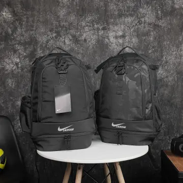 Unboxing/Reviewing The Nike Run Commuter Backpack (On Body) 4K - YouTube