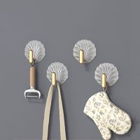 XHLXH 4pcs Tranparent Shell Shape Hooks Plastic Punch-Free Storage Hook Multifunctional Strong Sticky Key Holder Home