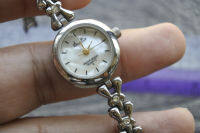 นาฬิกา Vintage มือสองญี่ปุ่น Purerise ระบบ QUARTZ ผู้หญิง ทรงกลม กรอบเงิน หน้าปัด 23มม. ตัวเรือนสแตนเลสใช้งานได้ปกติ สภาพดี ของแท้ ไม่กันน้ำ