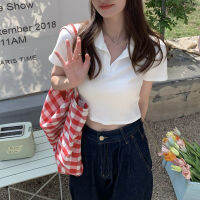 【 Dream-Life】เสื้อยืดผู้หญิง Slim-Fit,ผู้ใหญ่ปุ่มลงสีทึบแขนสั้น Lapel Crop Tops